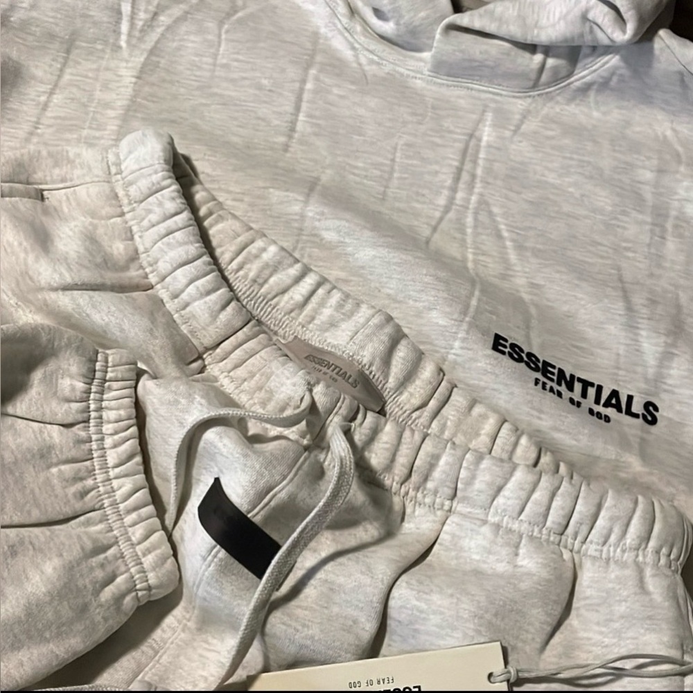 Brand New Size Large Essentials Fear Of God Light Oatmeal Hoodie & Sweatpant Set